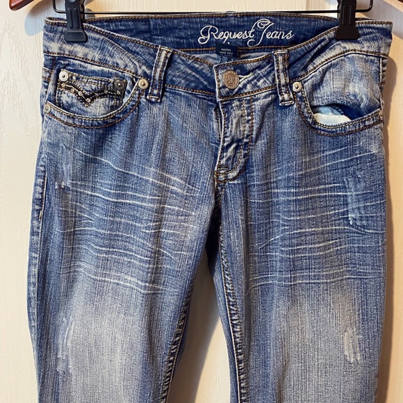 Request Medium Wash Jeans - Picture 2 of 4
